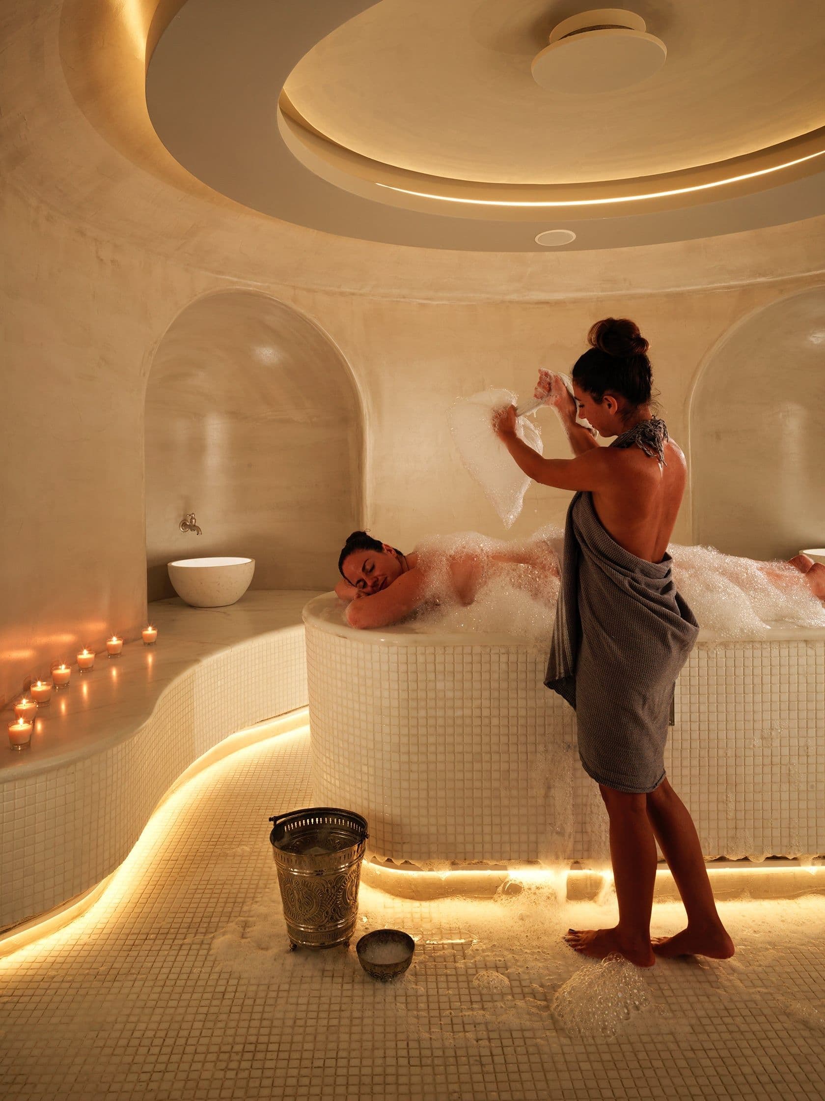 Luxury spa Preet Vihar treatment room