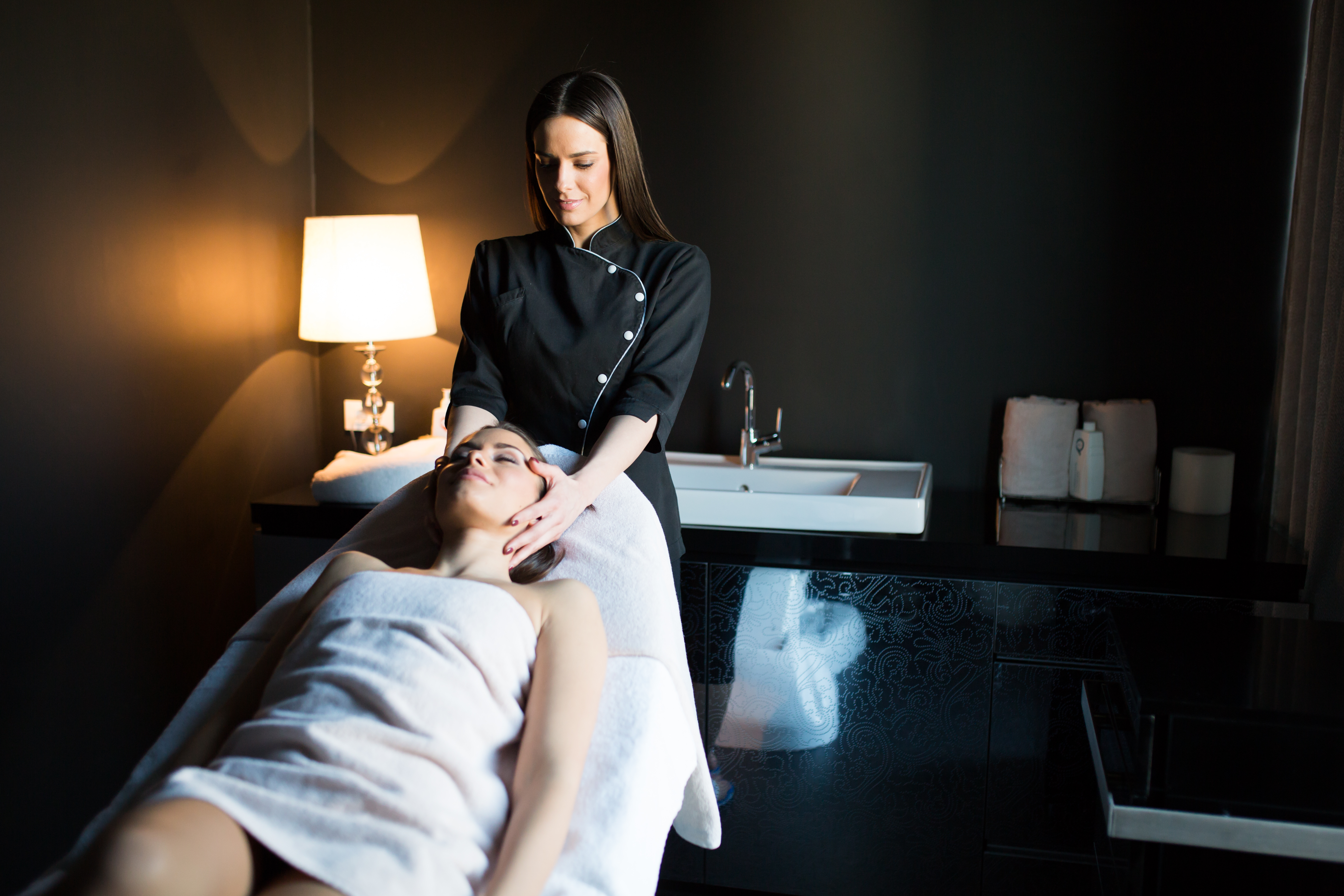 Swedish Massage vs Deep Tissue Massage