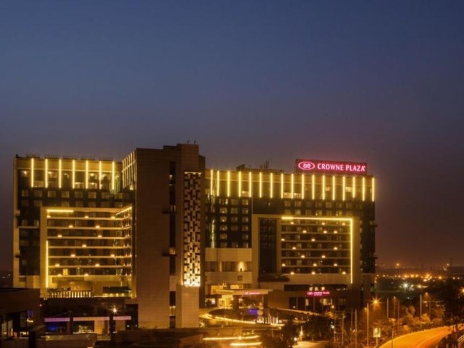 Crowne Plaza Greater Noida spa